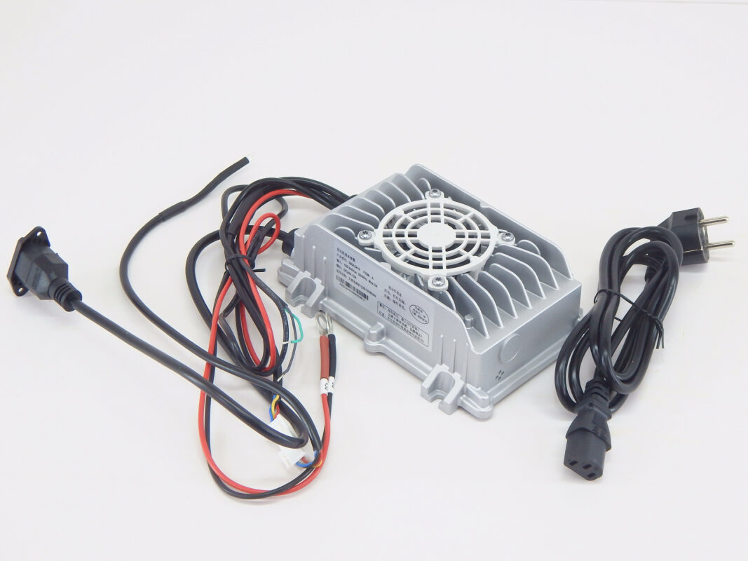 Зарядное устройство для штабелёров WS/IWS
24V/10A (Charger)