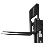 Электрический погрузчик YETT ERP25 li-ion M300-3W