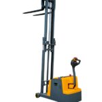 Штабелер самоходный 1,0 т 3,0 м XILIN CPD10W с наклоном мачты и противовесом 24/105 В/Ач