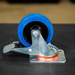 Колесо поворотное резина SRCLb 42 100 мм с тормозом (F)