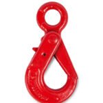 Крюк самозакрывающийся с проушиной TOR 1,12 т (Q)