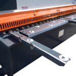 Гидравлическая гильотина HCJ 2560 E