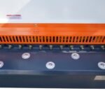 Гидравлическая гильотина HCJ 2560 E