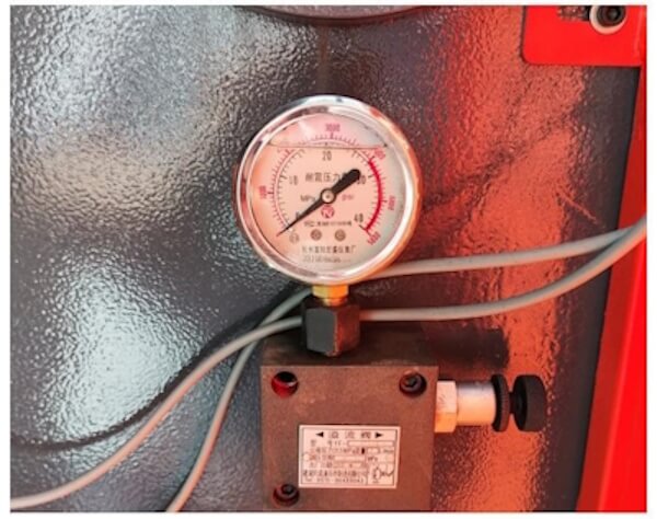 Гидравлический листогибочный пресс METAL MASTER HPJ 32100 Sensor