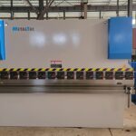 MetalTec HBM 40/2500 (E22, инвертор заднего упора) листогибочный гидравлический пресс
