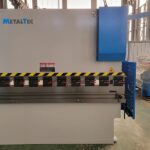 MetalTec HBM 40/2500 (E22, инвертор заднего упора) листогибочный гидравлический пресс